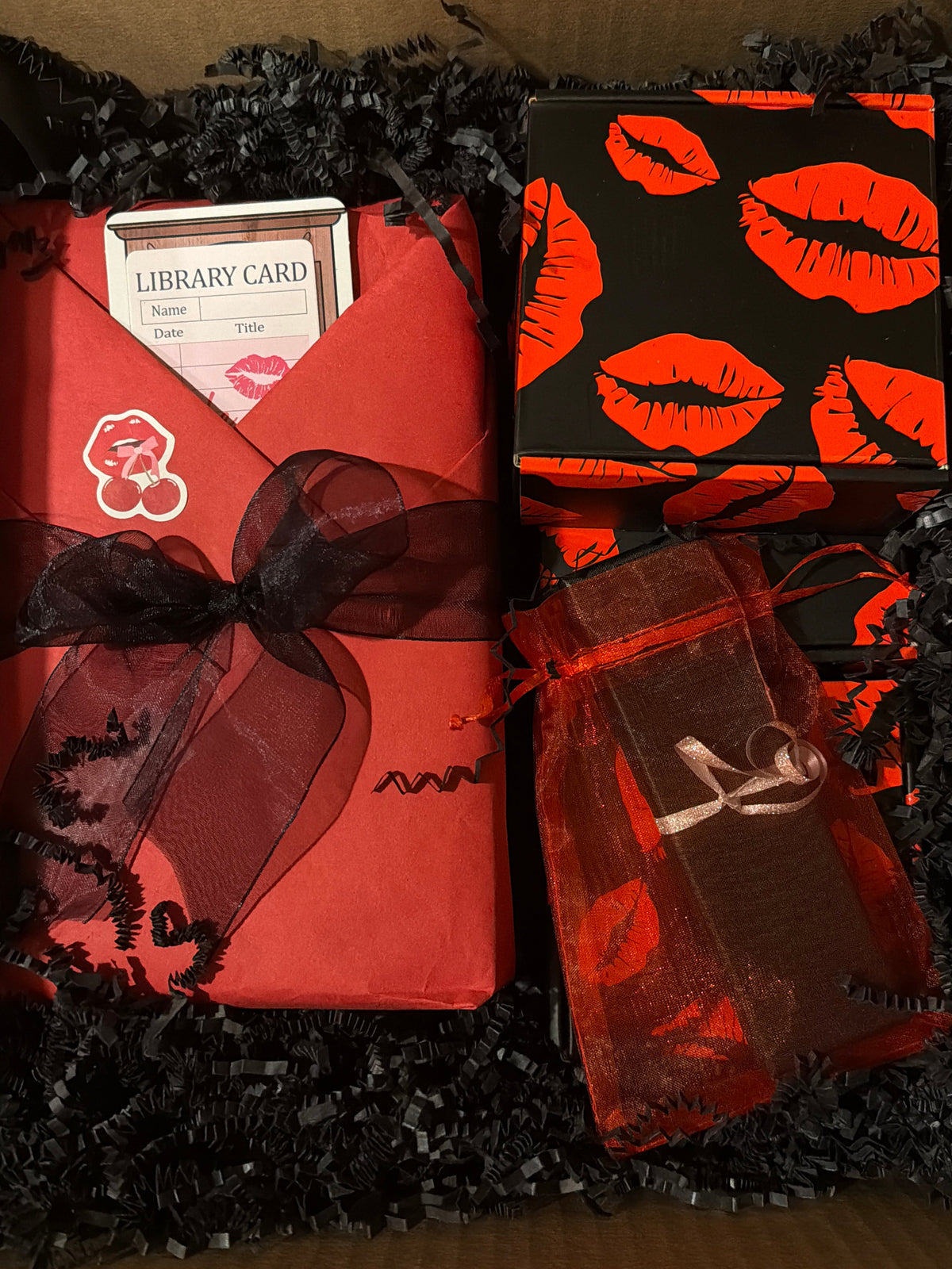 Dark Romance Treasure Box - Books, Spa, Freshwater Pearls - Dark Romance Crates